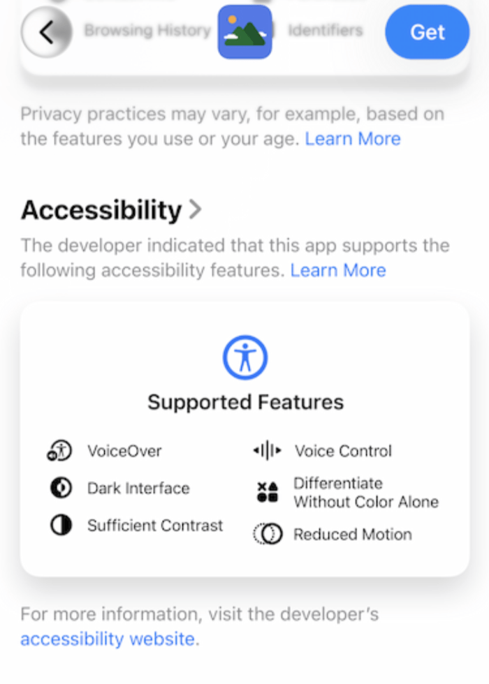 section Accessibilité du site Apple avec une liste de Supported features (Voice Over, Dark interface, Sufficient contrast, etc)